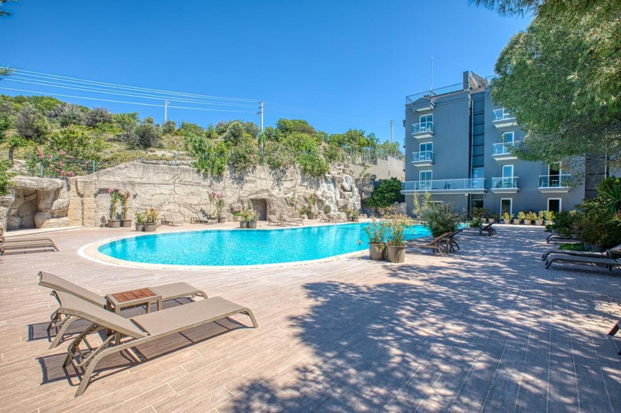 Aegean Apartments - Çeşme Esterno foto